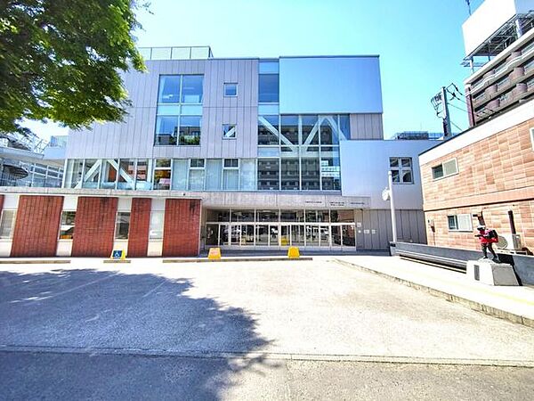 札幌市立資生館小学校0 1360m