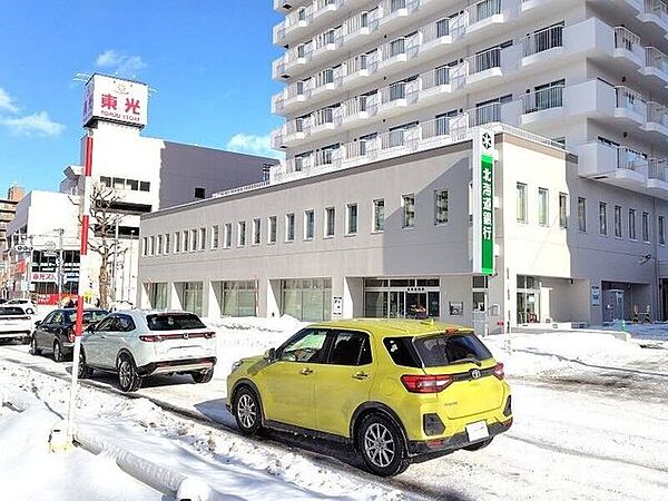 北海道銀行鳥居前支店 140m