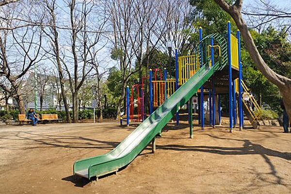 思いっきり遊んで、すくすく育つ。みんなの笑顔があつまる公園♪