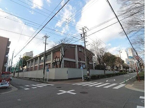 名古屋市立栄小学校 460m
