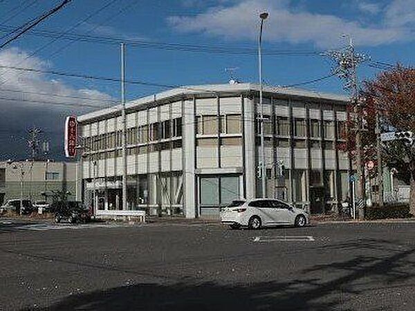 十六銀行 中川支店 650m