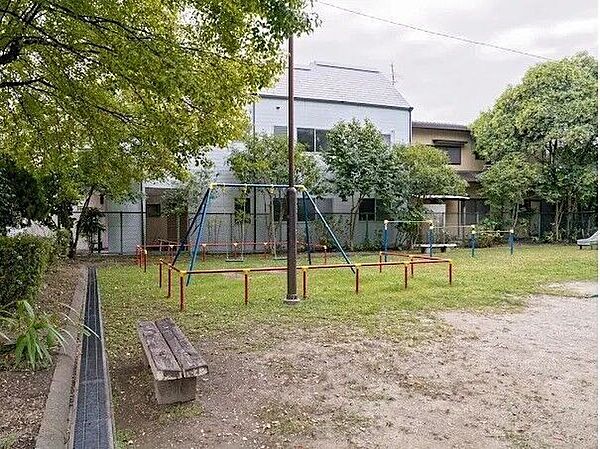八幡南公園 70m