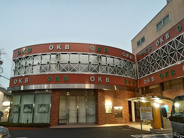 大垣共立銀行尾頭橋支店 830m