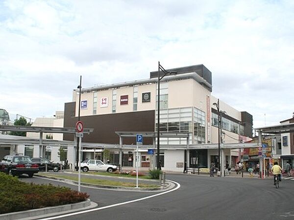 物件から駅までは徒歩6分です。
