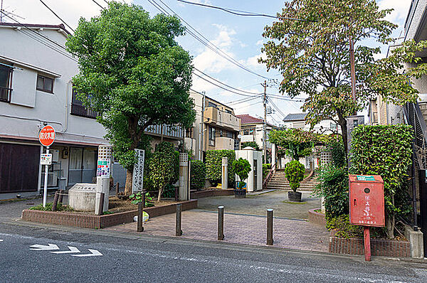 お子様とすぐに遊びにいける距離に公園があるのは嬉しいですね♪