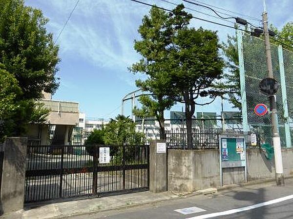 勉強に部活に忙しい中学生には何よりの近さ♪ますます充実の学校生活になりそう♪