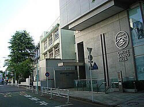 小学校まで徒歩分♪あんしんの子育て環境♪いつでもお子様を近くに感じられる距離感がうれしいですね♪