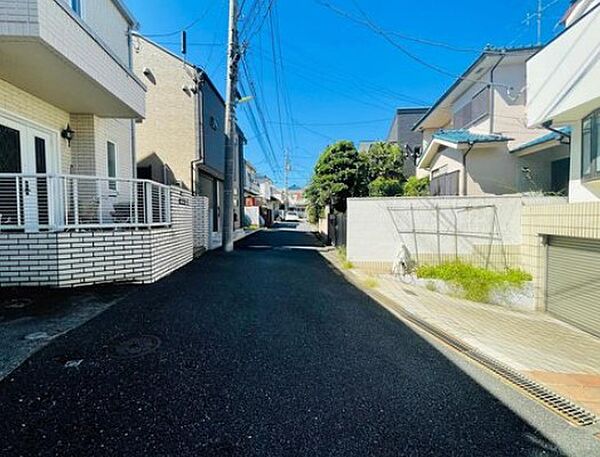 南側公道4ｍ♪陽光差し込む明るい土地。