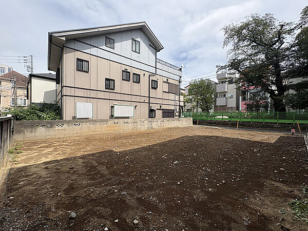 京王線 幡ヶ谷駅まで徒歩 5分千代田線 小田急線 代々木上原駅まで徒歩14分