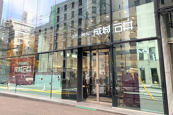 忙しいママには嬉しいスーパーまで、徒歩6分！