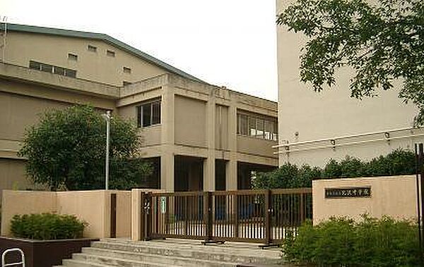 勉強に部活に忙しい中学生には何よりの近さ♪ますます充実の学校生活になりそう♪