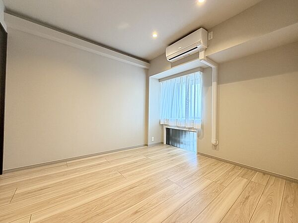 住まう方自身でカスタマイズして頂けるようシンプルにデザインされております。