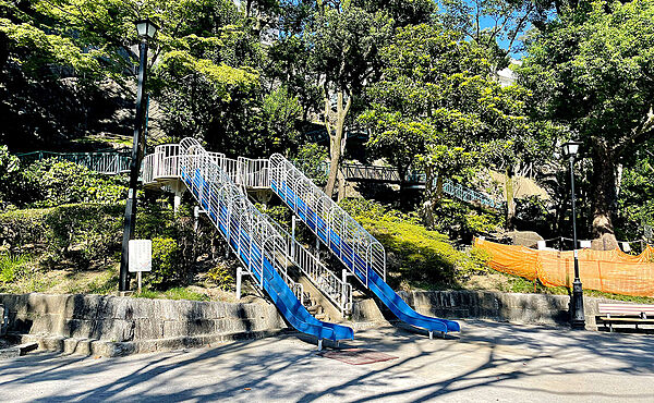 思いっきり遊んで、すくすく育つ。みんなの笑顔があつまる公園♪