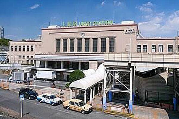 JR・京成線・東京メトロ各線が利用できる交通の要所。オン・オフ問わず高度な利便性で移動の拠点を担うビッグターミナル。