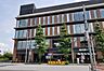 周辺：駅直結で雨の日も安心。多彩なショップが揃い、お仕事帰りのショッピングに便利です。