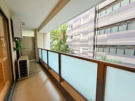 暮らしに大切な光と風をもたらしてくれる、穏やかな安らぎ空間です。