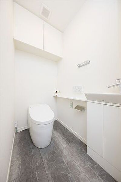 トイレを拡大表示