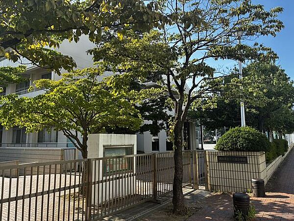 横浜市立東品濃小学校