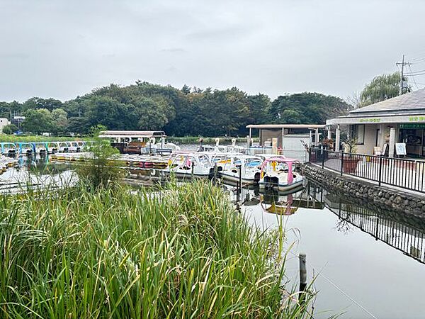 東京都立石神井公園 徒歩16分。 1270m