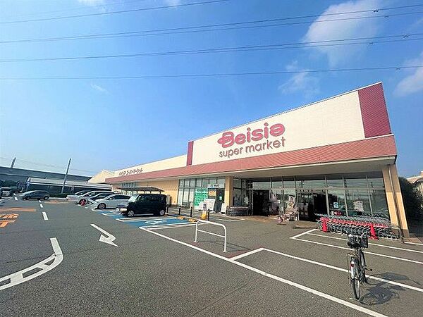 ベイシアスーパーマーケット流山駒木店 徒歩21分。 1630m