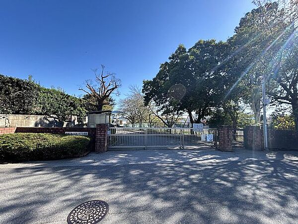 我孫子市立我孫子第一小学校 徒歩4分。 320m