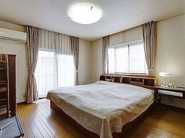 洋室を拡大表示