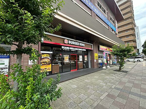 ・バーガーキング阪神尼崎店まで約633m