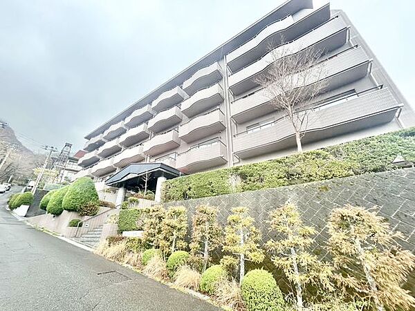 apartment 東京都中央区日本橋３丁目6-2　日本橋フロント3階
