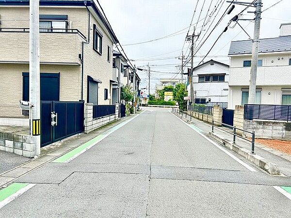 前面道路幅員約7.4M（公道）