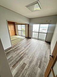 ネスタ花山 ４０４ 4階3LDKのリビング/ダイニング