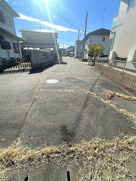 接道：南側道路