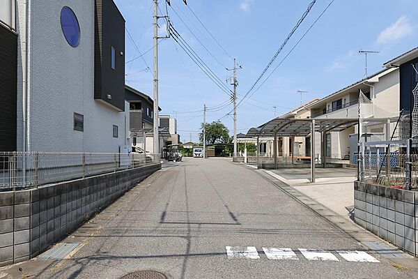 前面道路：西方向