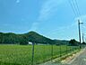 周辺：山々が広がる自然豊かな場所です♪