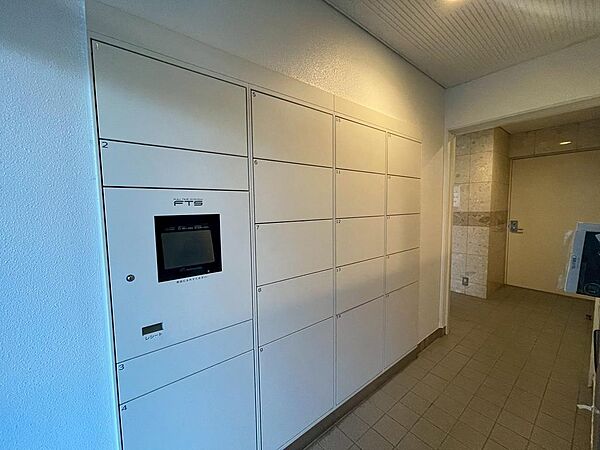 宅配ボックス有、留守でも荷物受け取り可能