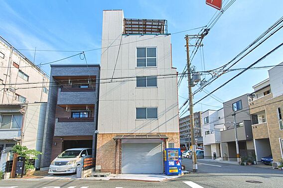シャッター前に...