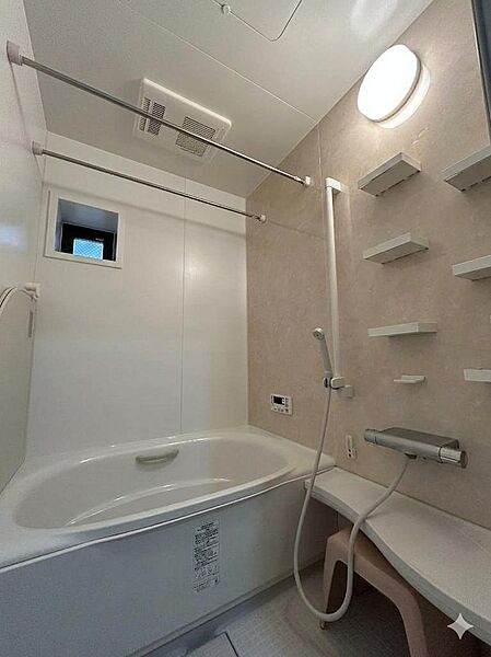 オートバス、追炊き機能、浴室暖房換気乾燥機有