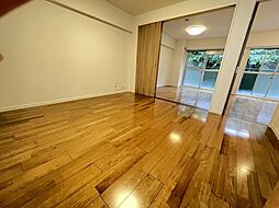 ジュネシオン柏 3階3DKのリビング/ダイニング