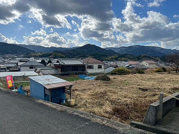 第二種農地につきこの土地に建物は建築できません