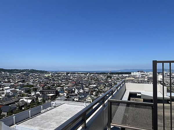 目に入るこの眺めも住まいの立派な１つ。忙しいときこそ外の空気で気分転換になります