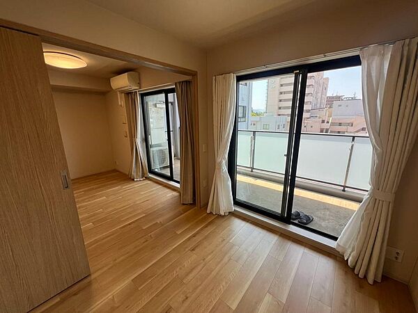 お持ちの家具の配置を考えると洋室のお部屋が暮らしやすいという方に