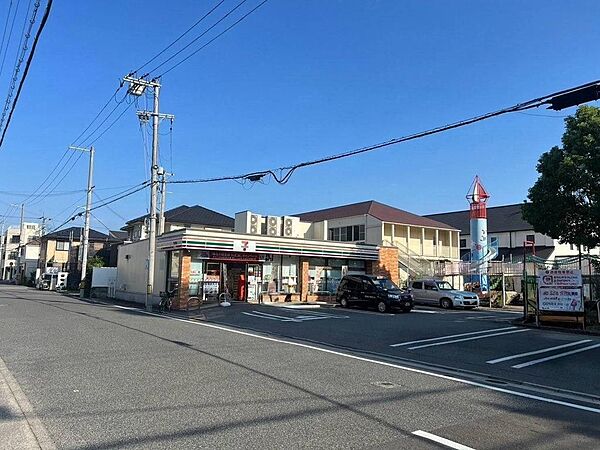 セブンイレブン和歌山屋形町店まで徒歩約２分（約１４５ｍ）