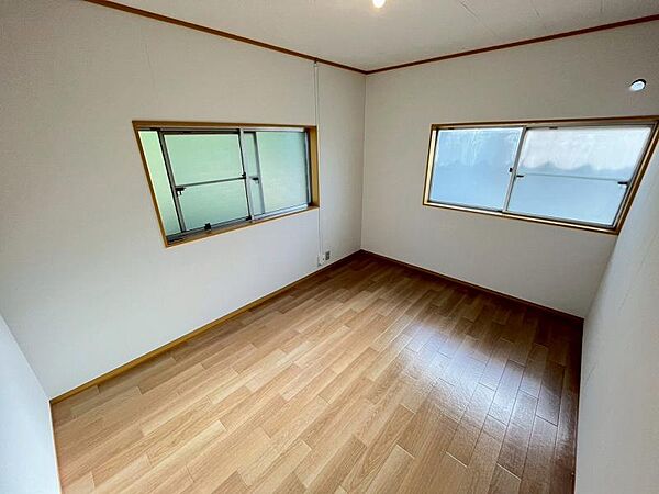 仕事や趣味のスペースとしても活用できる、多用途に使える部屋。