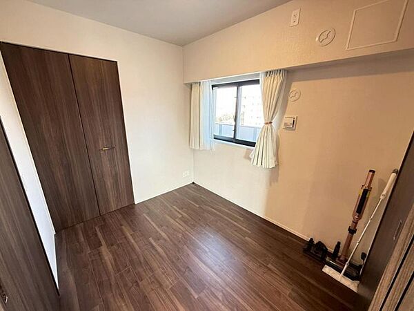 住空間にゆとりをもたらす、LDK隣接洋室