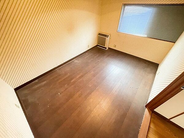 シンプルで温かみのあるデザインで、ゆったりと過ごせます。
