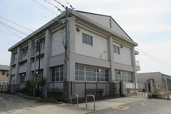 山直中学校まで徒歩約23分♪