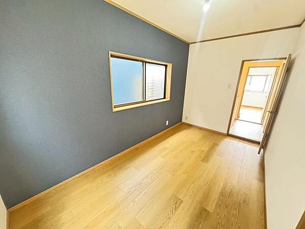 仕事や趣味のスペースとしても活用できる、多用途に使える部屋。