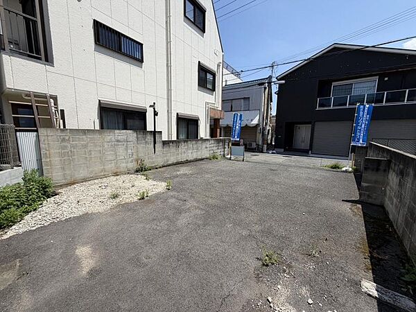 ゆとりある敷地で、理想の住まいを自由に設計できます。