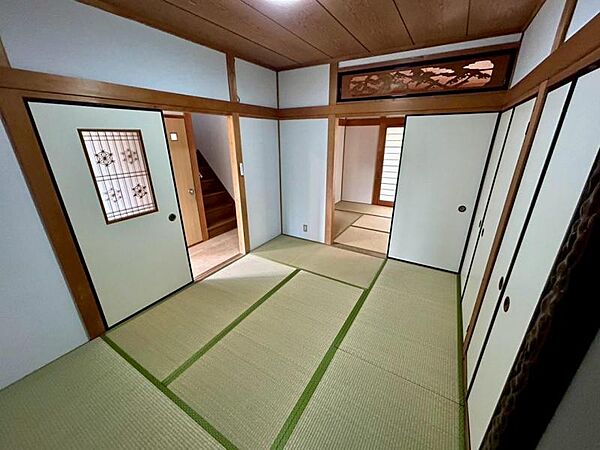 和室横の収納です！