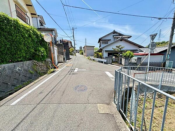 角地のため、二面の道路に面しています！