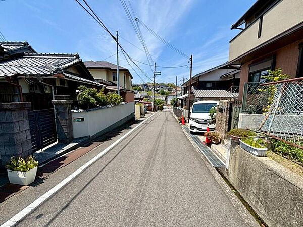 南西側道路は道幅約4.96ｍ！
